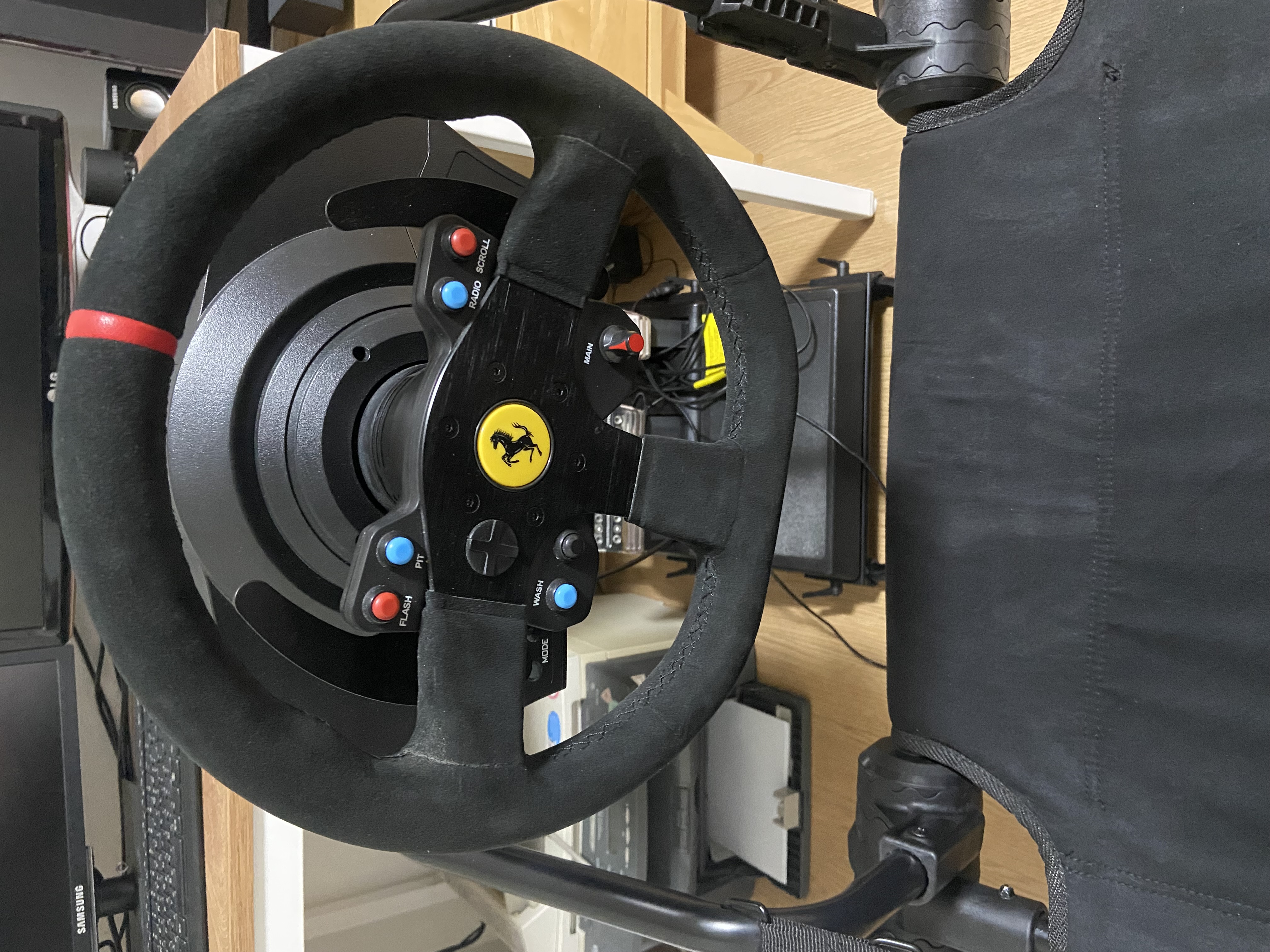 레이싱 휠 & GT Lite 거치대